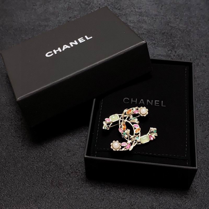 Chanel Brooch 1lyx53
